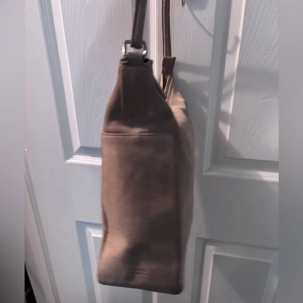 Gucci Beige Suede Hobo Shoulder Bag - Picture 5 of 14